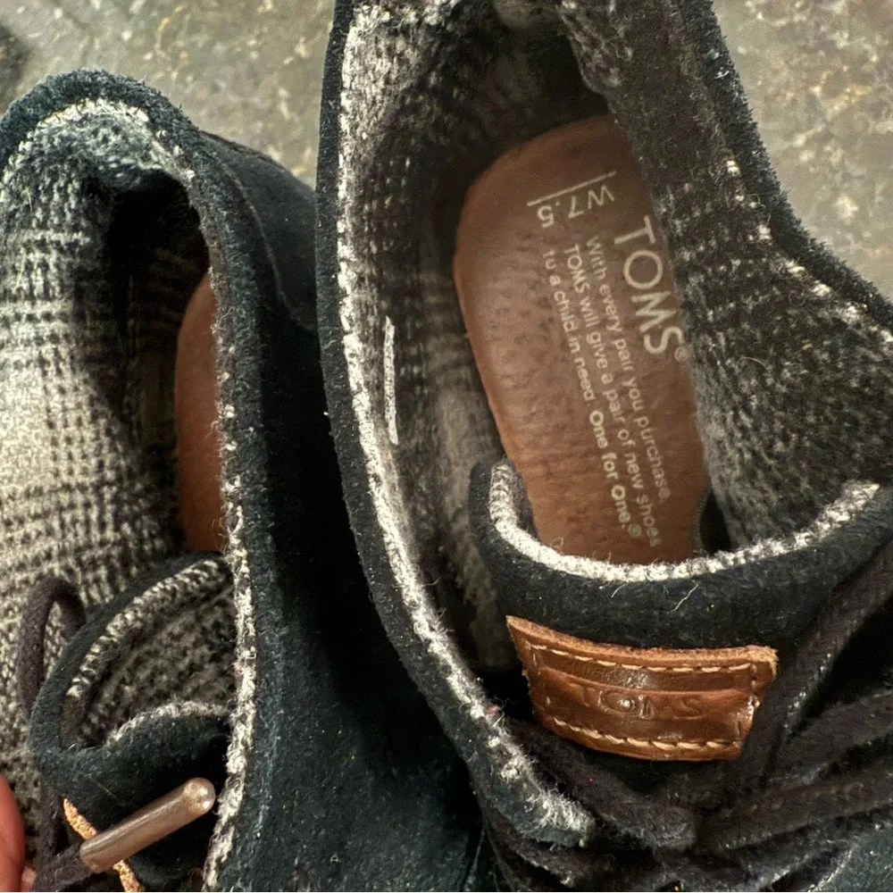 Toms Desert Black Suede Women's Wedge Booties Shoes Ankle Boots Size 7.5 Lace Up
